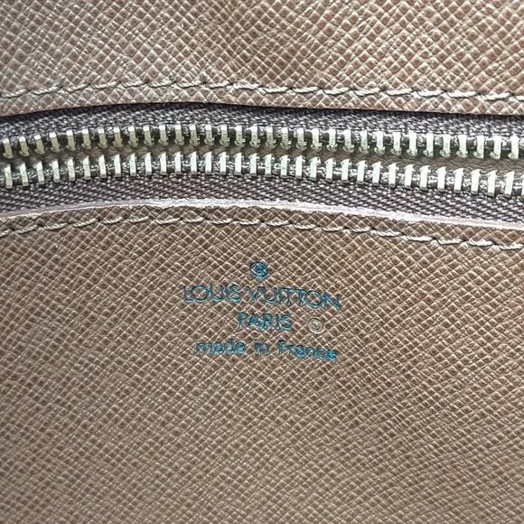 Authentic Louis Vuitton Trocadero 27 Brown Monogram Crossbody mn643-112725 - Picture 16 of 16